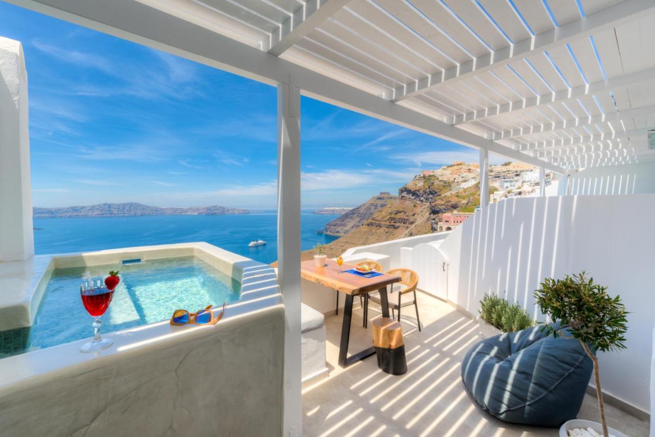 Iriana Suites Firá Buitenkant foto