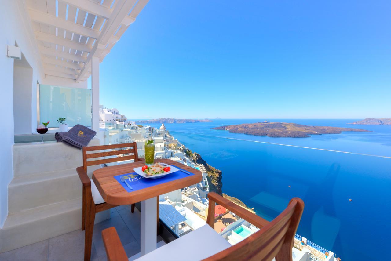 Iriana Suites Firá Buitenkant foto