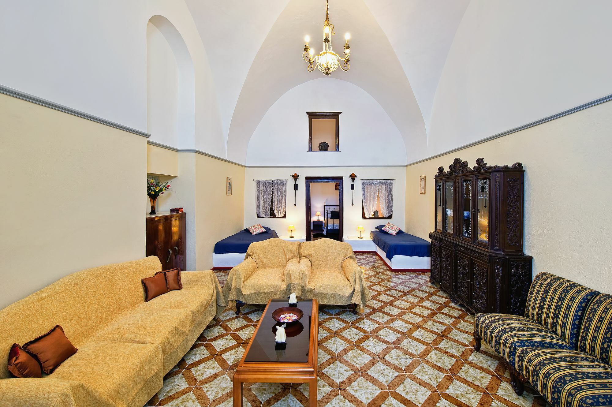 Iriana Suites Firá Buitenkant foto